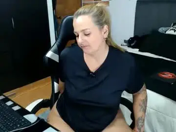 Chaturbate Free Porn Cam of perlagoloza05
