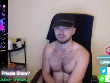 Chaturbate Live Sex Cam of hairyass25yo
