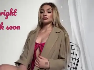 Chaturbate Free Live Porn of ellamilla