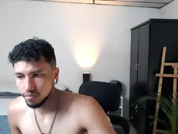 Chaturbate Live Sex Cam of yeff_stone