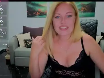 Chaturbate Free Live Porn of mira_whitme