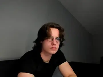 Chaturbate Live Porn of valo_cross