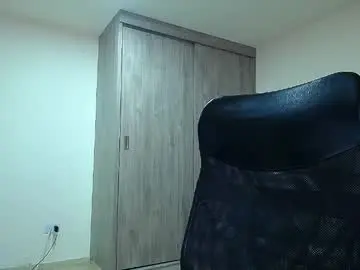 Chaturbate Live Sex Cam of andre_parker