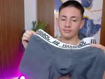 Chaturbate Live Porn of andres_tay