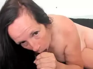 Chaturbate Live Sex Cam of verysassypeachgoddess