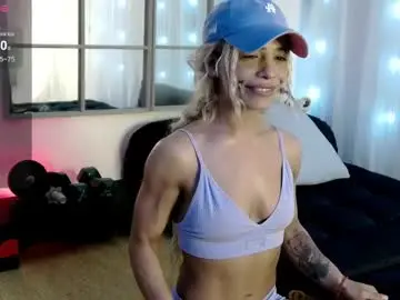 Chaturbate Live Sex Cam of sarahraiynex