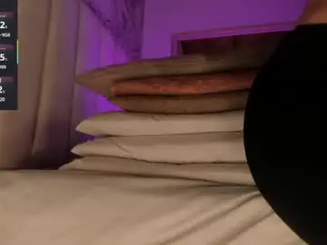 Chaturbate Live Sex Cam of zafiiro_20