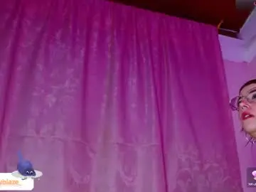 Chaturbate Live Sex Cam of valeryblaze_