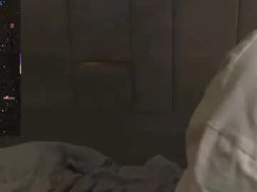 Chaturbate Live Sex Cam of mayasnoww