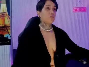 Chaturbate Adult Webcams of zhoestrong