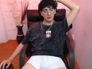 Chaturbate Free Live Porn of elliot_03