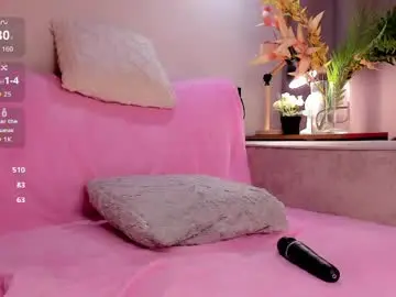 Chaturbate Adult Video Chat of sarakinsly