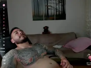 Chaturbate Live Sex Cam of gymdominus
