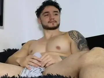 Chaturbate Free Porn Cam of latinboyvip_