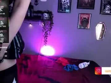 Chaturbate Live Sex Cam of vampy_dolll