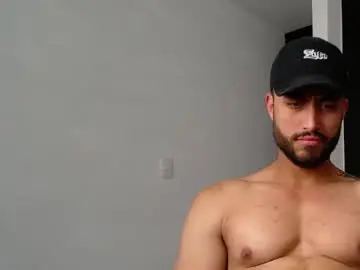 Chaturbate Live Sex Cam of claybrown_