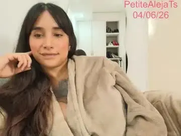 Chaturbate Sex Cam of petitealejats