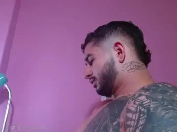 Chaturbate Live Sex Cam of king_falconer