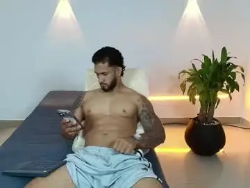 Chaturbate Watch Live Sex Cams of mikethomson01