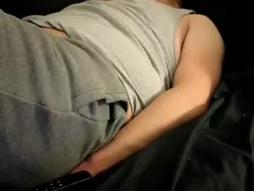 Chaturbate Live Sex Cam of cloudy_pnp