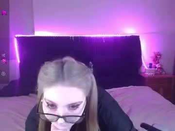 Chaturbate Free Porn Cam of shysweetrish