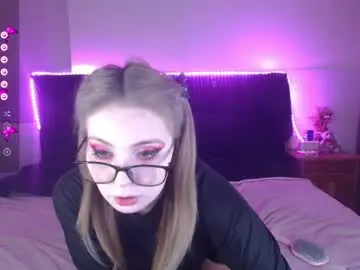 Chaturbate Watch Live Sex Cams of shysweetrish