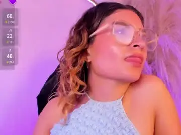 Chaturbate Free Live Porn of emilyjonesss_