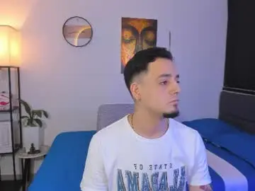 Chaturbate Live Sex Cam of kendel_dimitri