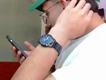 Chaturbate Free Porn Cam of alexgiraldo__