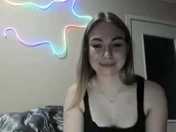 Chaturbate Live Sex Cam of emilia_ilia