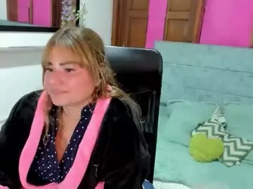 Chaturbate Adult Video Chat of julieta_star69