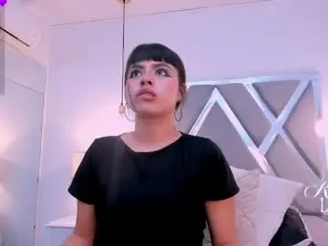 Chaturbate Live Sex Cam of raven_luxx