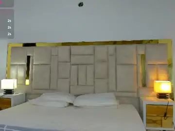 Chaturbate Live Sex Cam of valtira_nova