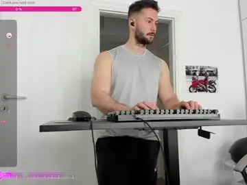 Chaturbate Free Porn Cam of hard_chriss