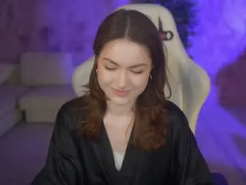 Chaturbate Live Sex Cam of kira0541