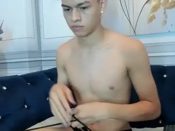 Chaturbate Nude Webcam of apolo_jonnes
