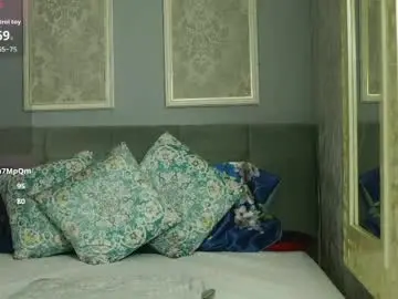 Chaturbate Watch Live Sex Cams of mira_glow