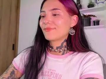 Chaturbate Watch Live Sex Cams of sara_queen9
