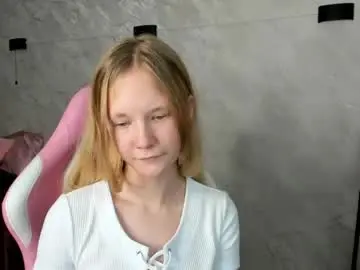 Chaturbate Live Sex Cam of asya_almost