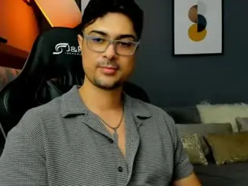 Chaturbate Live Sex Cam of adam_clarke