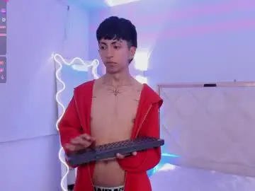 Chaturbate Watch Live Sex Cams of aress_tay
