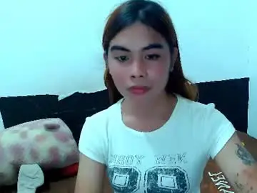 Chaturbate Live Sex Cam of mikhayla_and_zeus_room