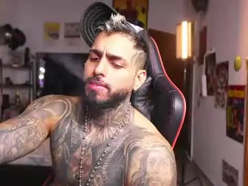 Chaturbate Watch Live Sex Cams of logan_hugh8