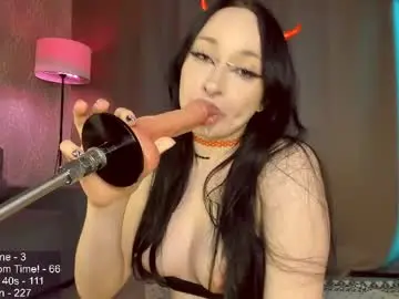 Chaturbate Watch Live Sex Cams of nerdy_freyua