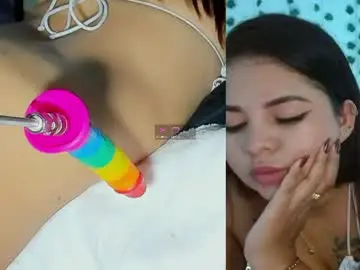 Chaturbate Free Live Porn of emily_thompson__33