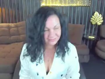 Chaturbate Live Sex Cam of irissmoon1