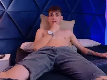 Chaturbate Live Sex Cam of lionfoster