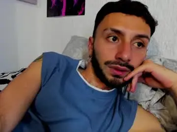 Chaturbate Live Porn of santi_mateo