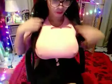 Chaturbate Sex Cam of kisses_asian143