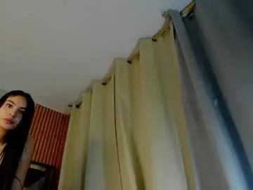 Chaturbate Live Sex Cam of scarlett_zin